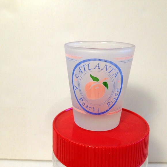 Vintage Souvenir Atlanta A Peachy Place Frosted Shot Glass Peach on Front - Picture 5 of 11